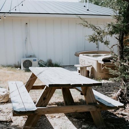 Vila Hummingbird Haus - Hill Country Views On 20 Acres With Firepit Spring Branch Exteriér fotografie